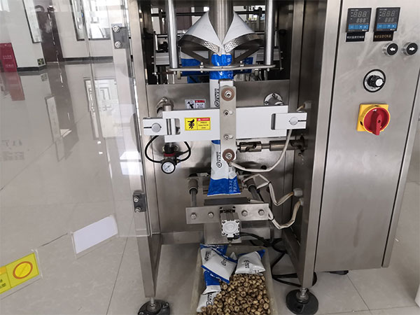 自動化食品包裝機設備展示圖